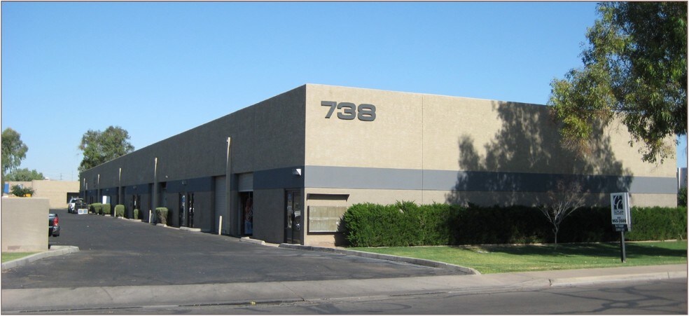 More Photos Of 738 S Perry Ln, Tempe Warehouse For Lease
