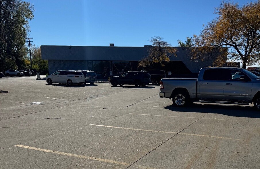 More Photos Of 35700 Groesbeck Hwy, Clinton Township Warehouse For Sale