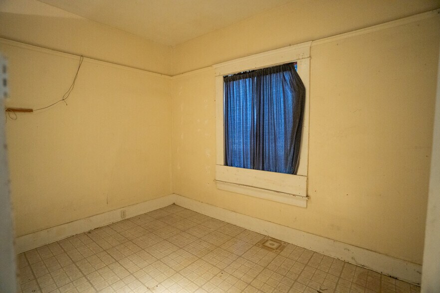 More Photos Of 1619 S St Andrews Pl, Los Angeles Apartments For Sale