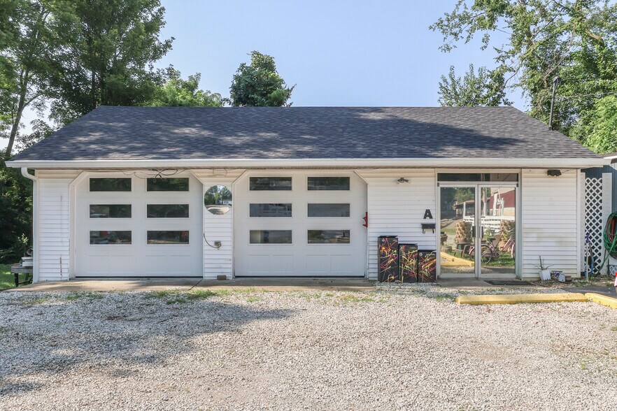 Primary Photo Of 1331 W 11th St, Bloomington Unknown For Lease