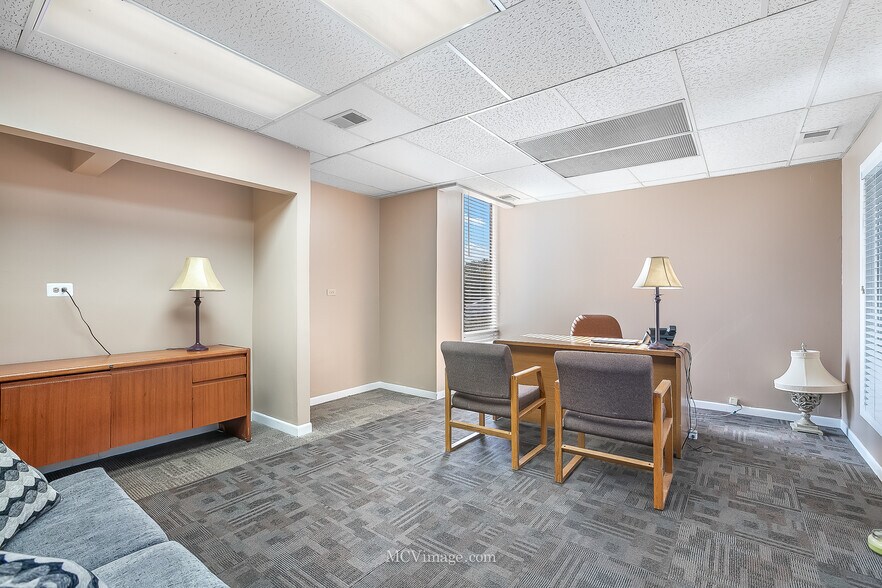 More Photos Of 15419 E 127th St, Lemont Office Residential For Sale