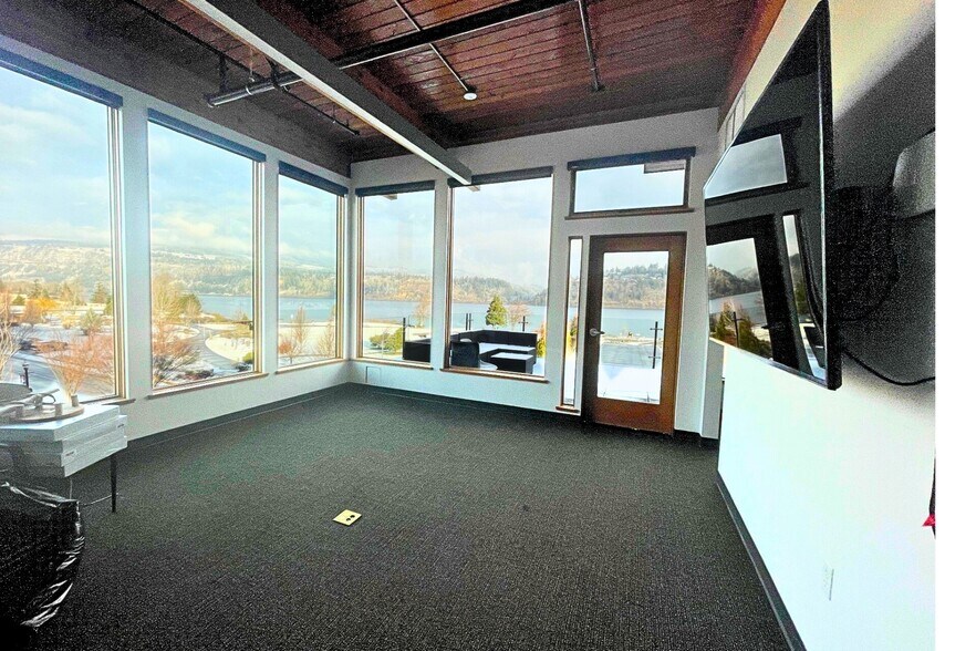 More Photos Of 501 Portway Ave, Hood River Office Residential For Lease