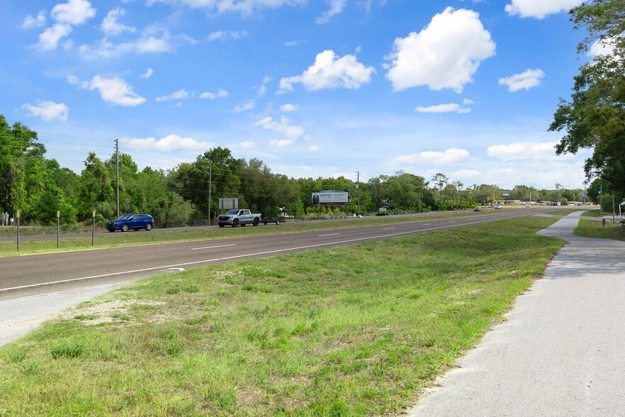 More Photos Of 15464 Cortez Blvd, Brooksville Unknown For Lease