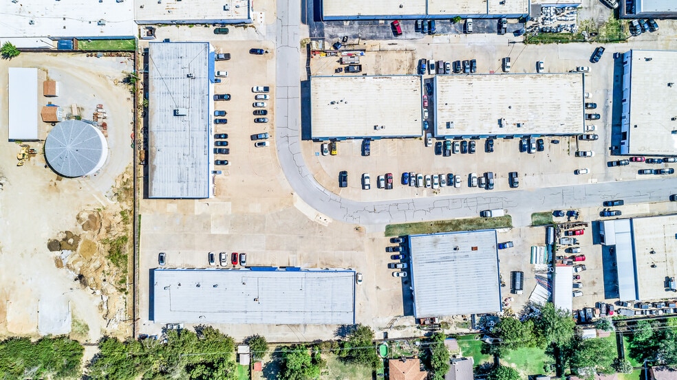 More Photos Of 5113 Commercial Dr, North Richland Hills Warehouse For Sale