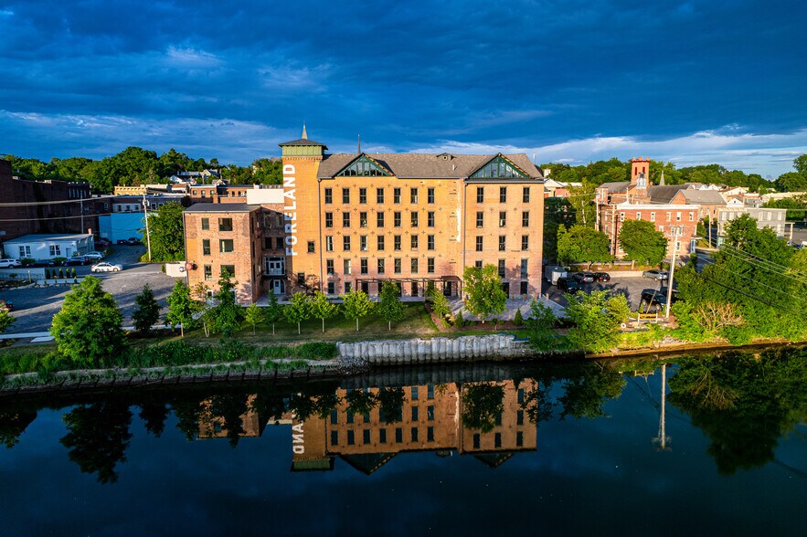 Primary Photo Of 111 Water St, Catskill Loft Creative Space For Lease