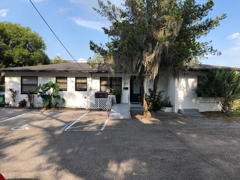 More Photos Of 1501 W Fairbanks Ave, Winter Park Freestanding For Lease