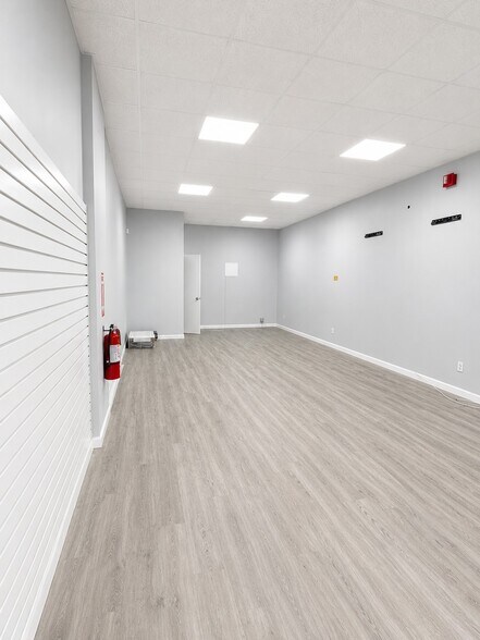 More Photos Of 245-247 Lakeview Ave, Clifton Apartments For Lease