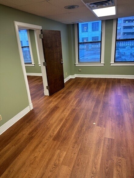 More Photos Of 815 Quarrier St, Charleston Office For Lease