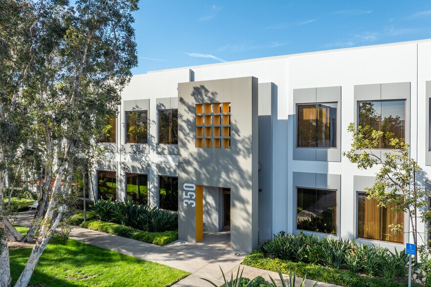 More Photos Of 350 Commerce Dr, Irvine Office For Lease