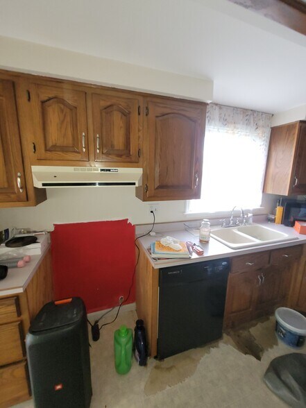 More Photos Of 5430 Rockville Rd, Indianapolis Specialty For Sale