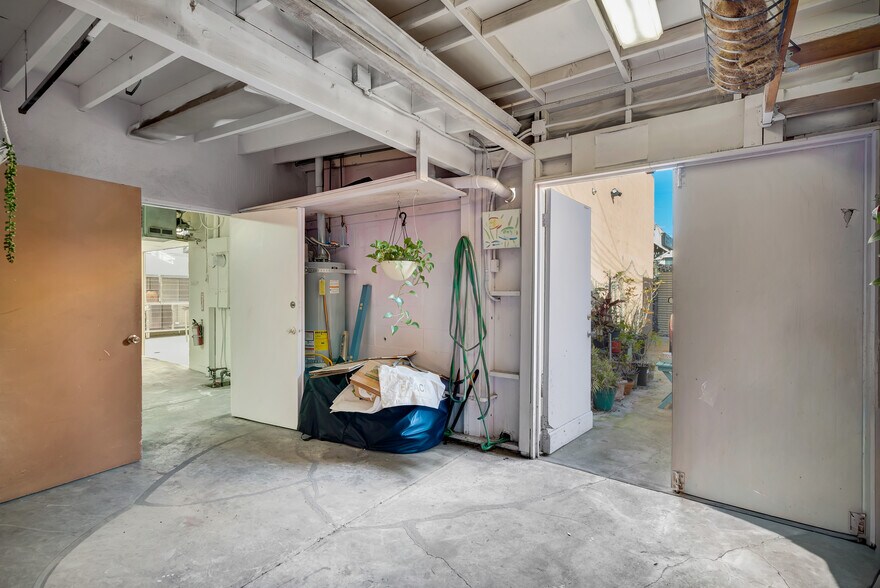 More Photos Of 11915 Inglewood Ave, Hawthorne Medical For Sale