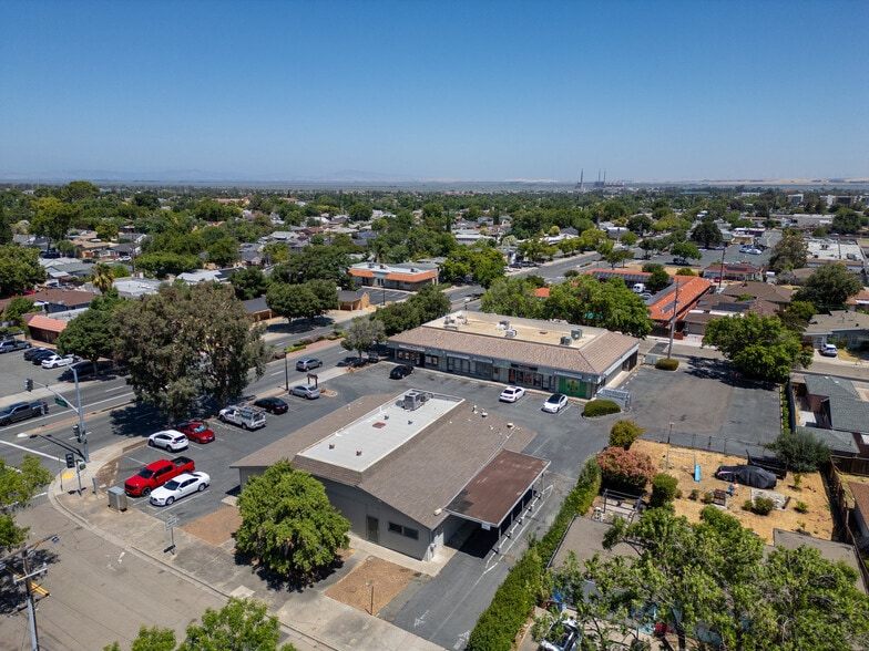 More Photos Of 4011 Railroad Ave, Pittsburg Medical For Sale