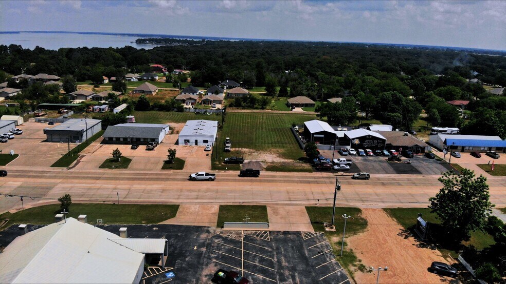 More Photos Of 2618 W Main St, Gun Barrel City Storefront For Sale