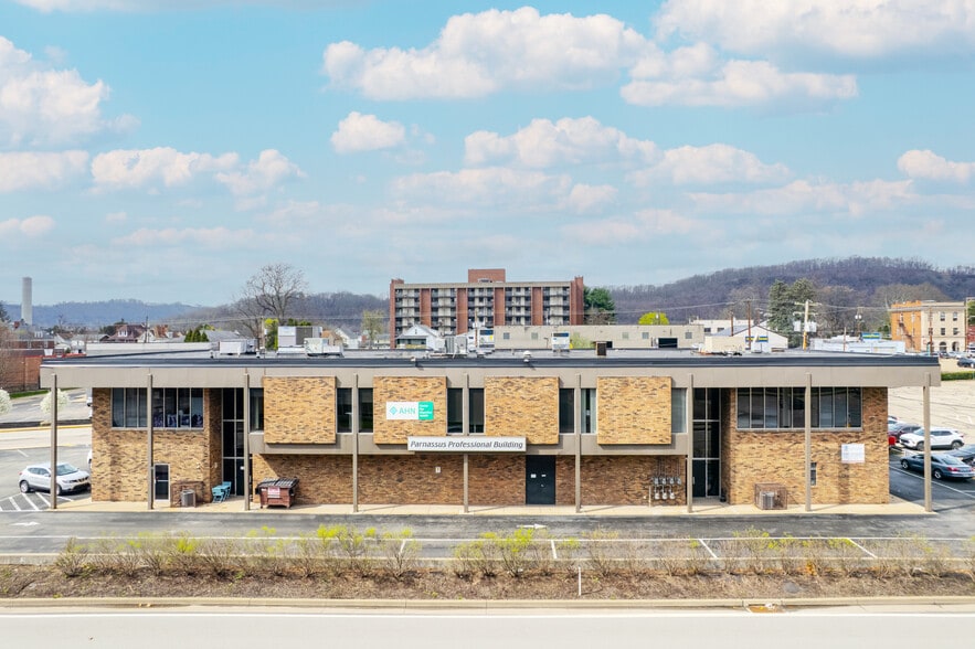 More Photos Of 346 Freeport Rd, New Kensington Medical For Lease