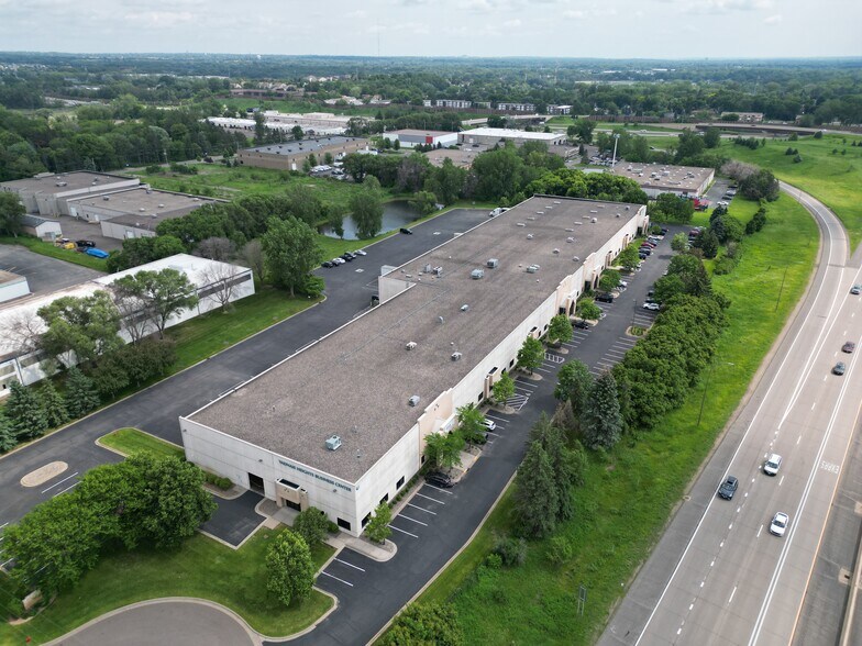 More Photos Of 980 Berwood Ave E, Vadnais Heights Warehouse For Lease