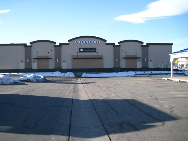 More Photos Of 1545 N Main St, Logan Restaurant For Lease