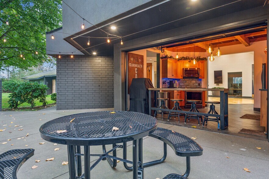 More Photos Of 1230 Fryar Ave, Sumner Coworking Space