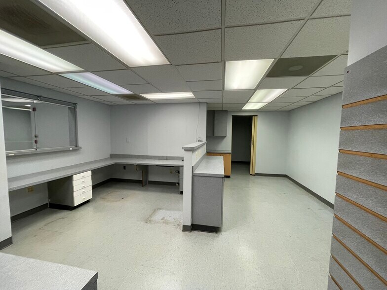 More Photos Of 11325 Pembrooke Sq, Waldorf Medical For Sale