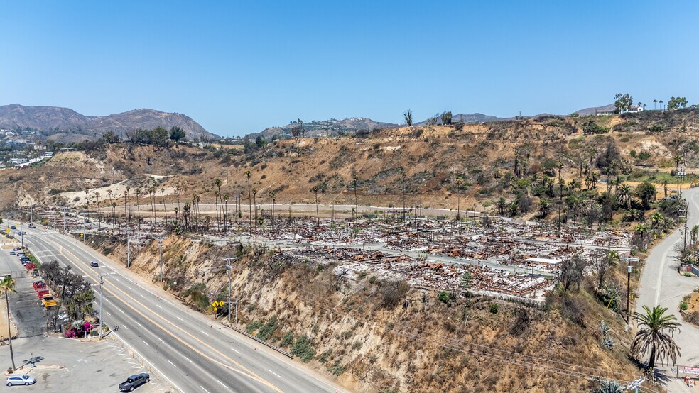 More Photos Of 16321 Pacific Coast Highway, Pacific Palisades Land For Sale