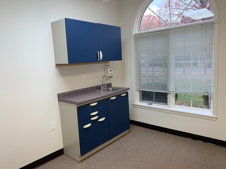 More Photos Of 3460 Old Washington Rd, Waldorf Medical For Lease