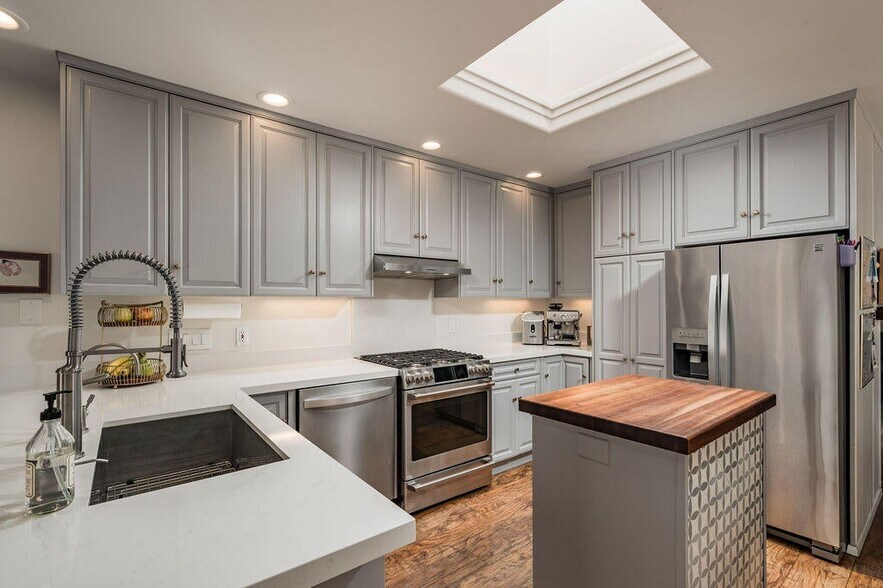 More Photos Of 440 Corona Del Mar, Santa Barbara Apartments For Sale