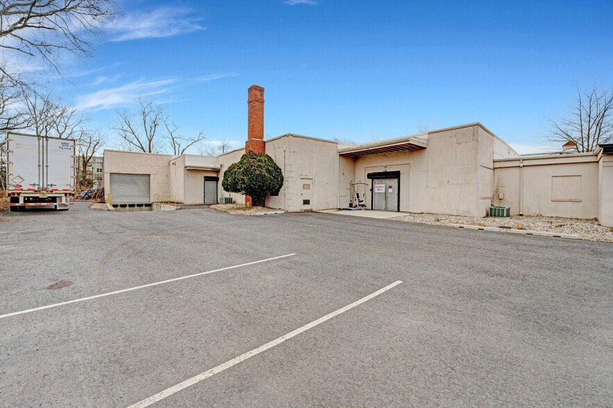 More Photos Of 2113 Rt-35, Oakhurst Freestanding For Sale