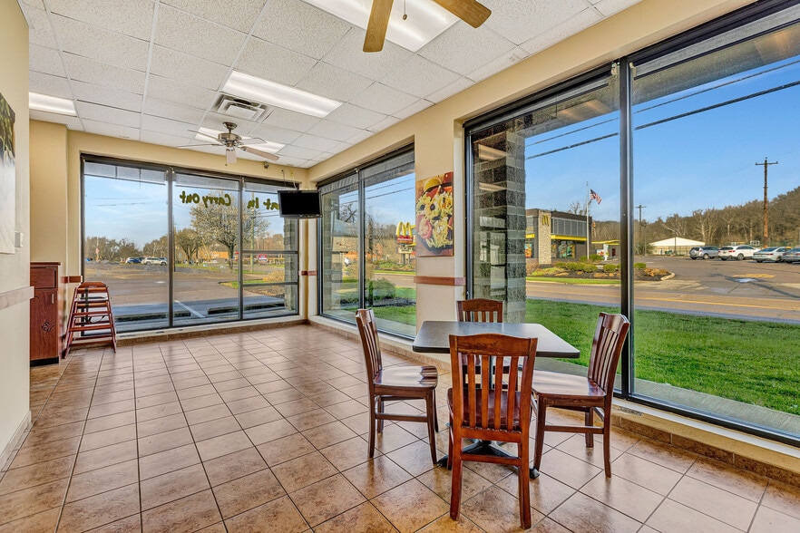 More Photos Of 920 Loveland-Madeira Rd, Loveland Storefront For Lease