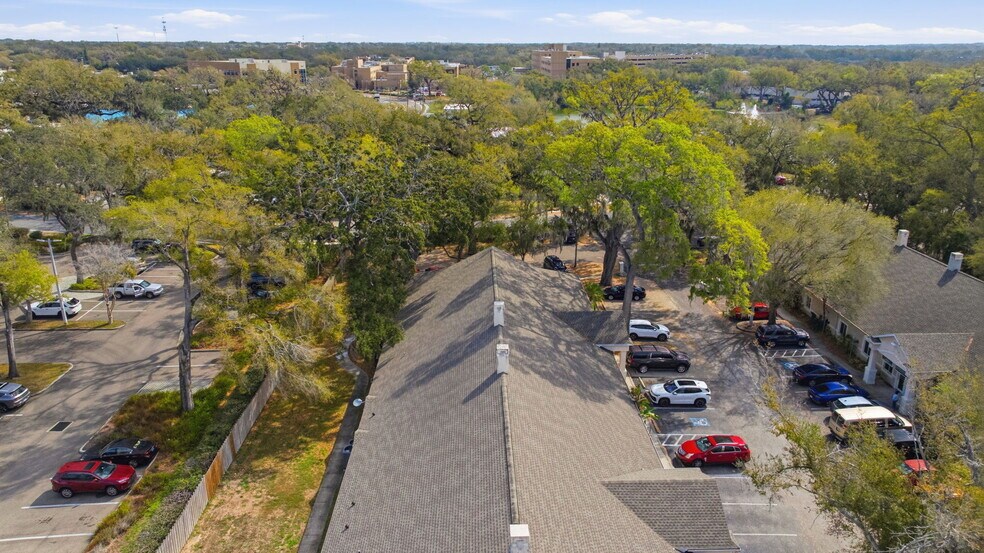 More Photos Of 605 Medical Care Dr, Brandon Medical For Sale