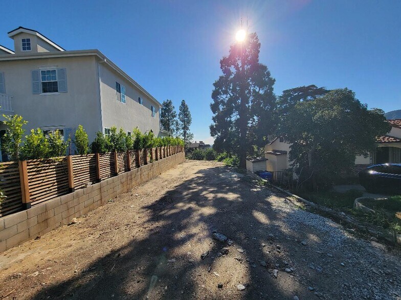 More Photos Of 2442 Cross st, La Crescenta Land For Sale