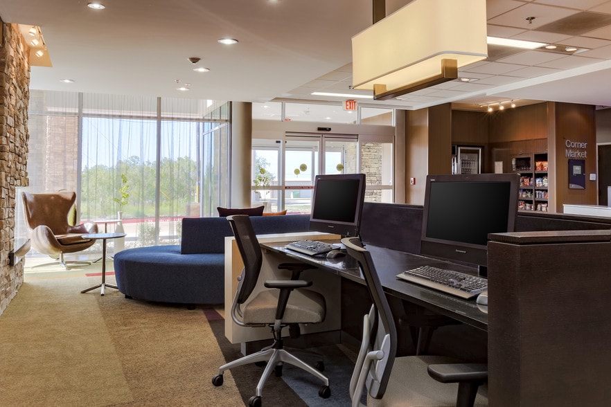 More Photos Of 5207 Big Spring Hwy, Snyder Hotel For Sale