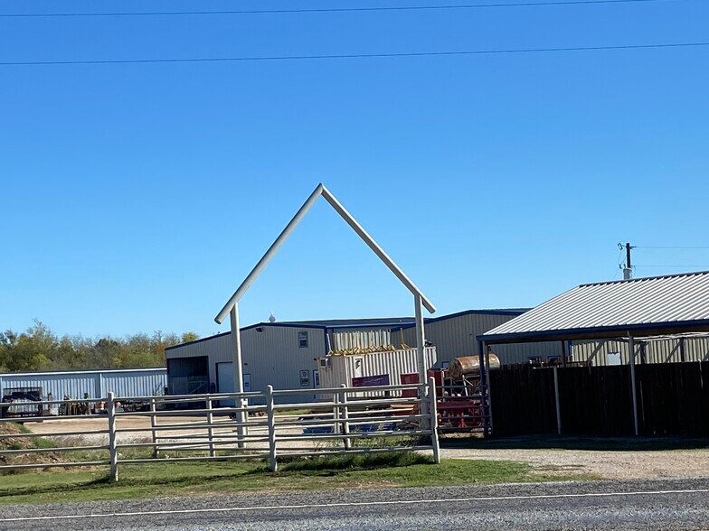 More Photos Of 5778 FM 933, Whitney Flex For Lease
