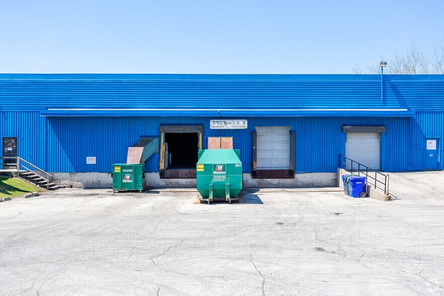 More Photos Of 842 Victoria St N, Kitchener General Retail For Lease