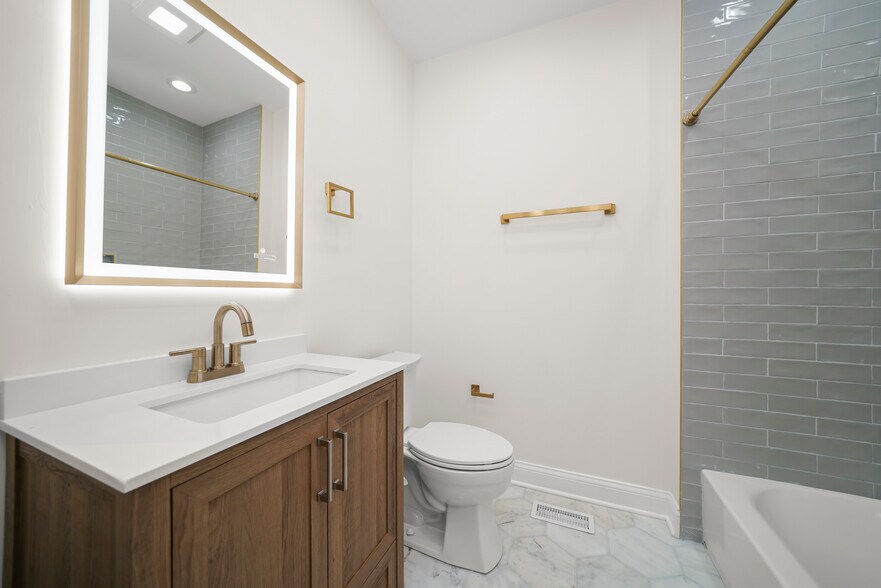 More Photos Of 4636 N Hamilton Ave, Chicago Multifamily For Sale