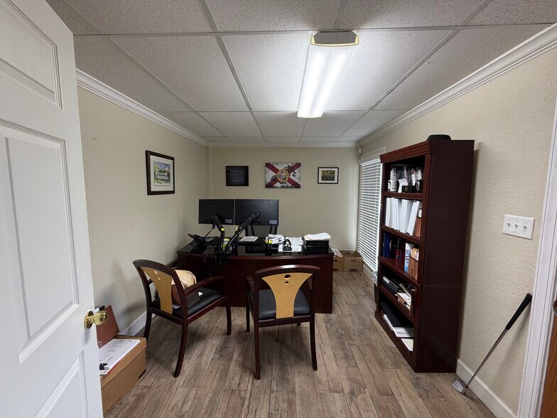 More Photos Of 1302 W Busch Blvd, Tampa Office For Sale