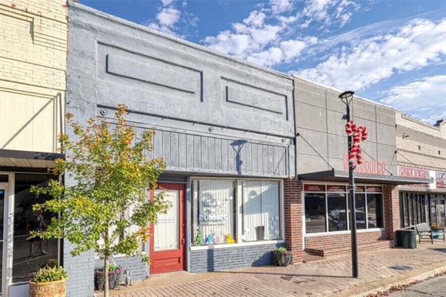 More Photos Of 111-117 S Main St, Eufaula Office For Sale
