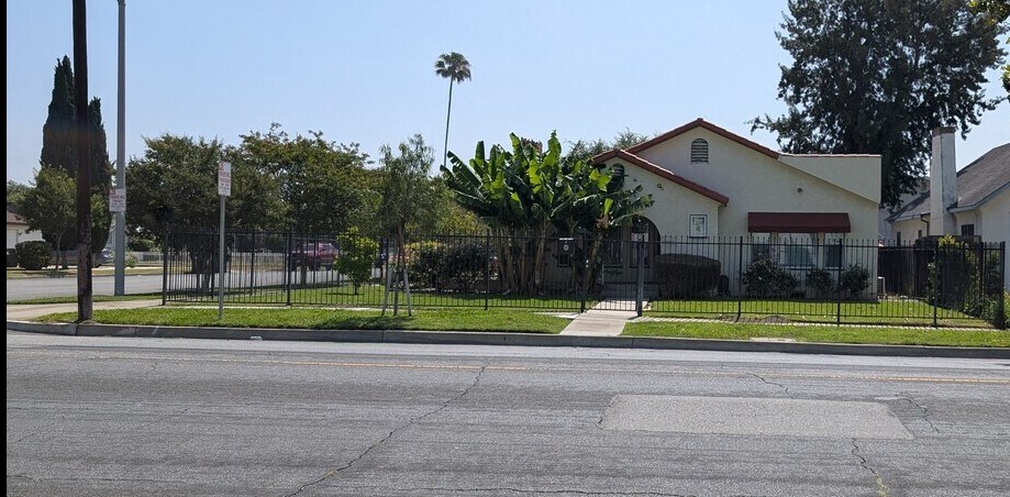 More Photos Of 534 N Campus Ave, Ontario Medical For Sale