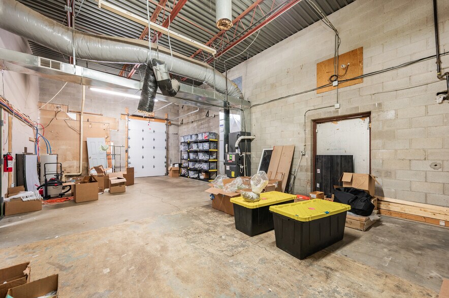 More Photos Of 805 Maple St, Big Rapids Storefront Retail Office For Sale