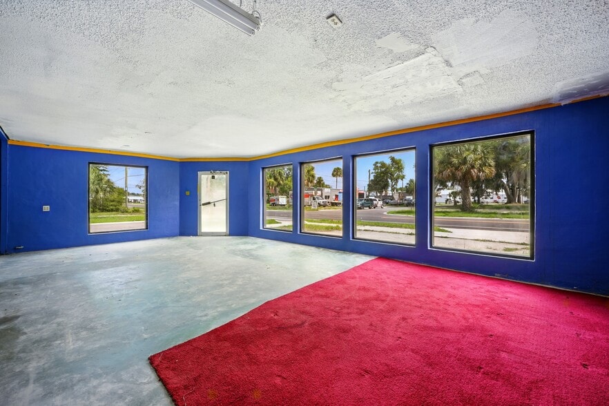 More Photos Of 1321 St Johns Ave, Palatka Service For Sale