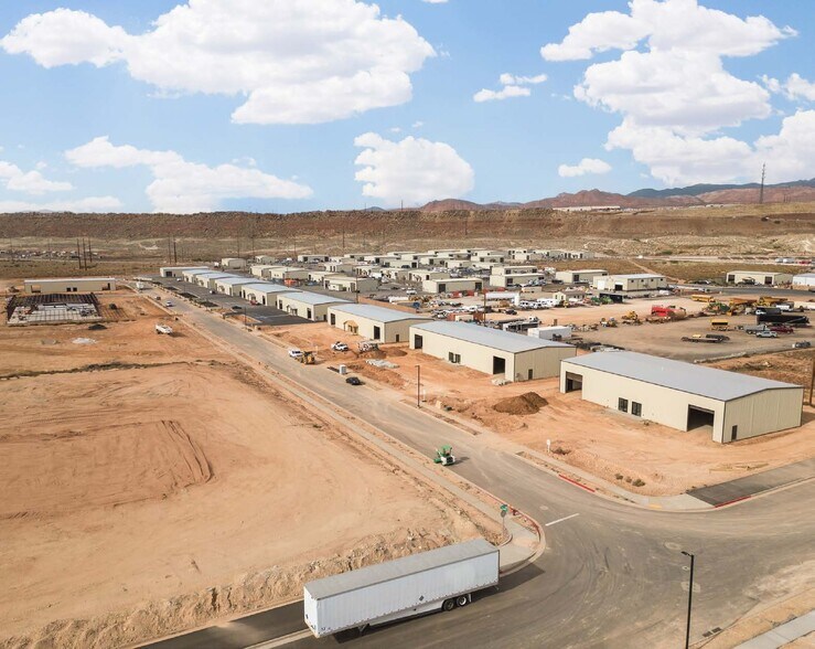 More Photos Of Quail Creek Industrial Park, Hurricane Warehouse For Lease