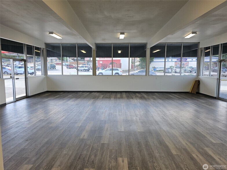 More Photos Of 849 S Mission St, Wenatchee General Retail For Sale