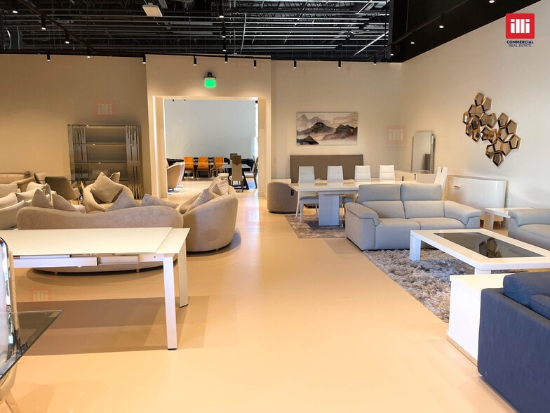 More Photos Of 28610 Canwood St, Agoura Hills Freestanding For Lease