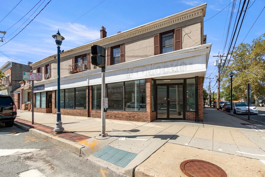 More Photos Of 116 South St, Oyster Bay Storefront Retail Residential For Lease