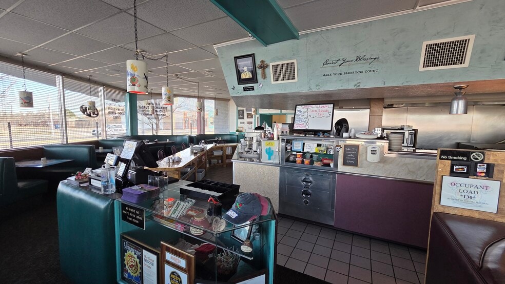 More Photos Of 4500 Central Ave SE, Albuquerque Restaurant For Sale