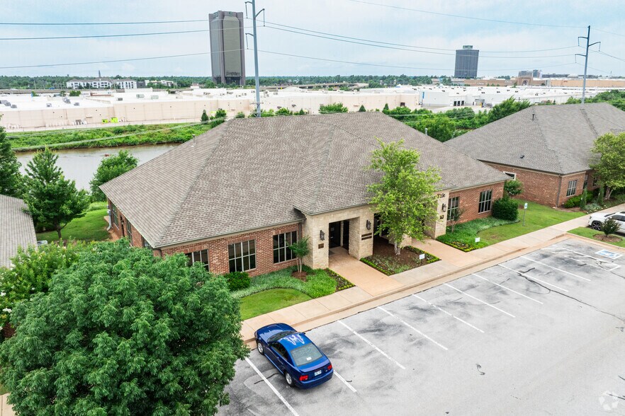 More Photos Of 5609 Classen Blvd, Oklahoma City Office For Lease