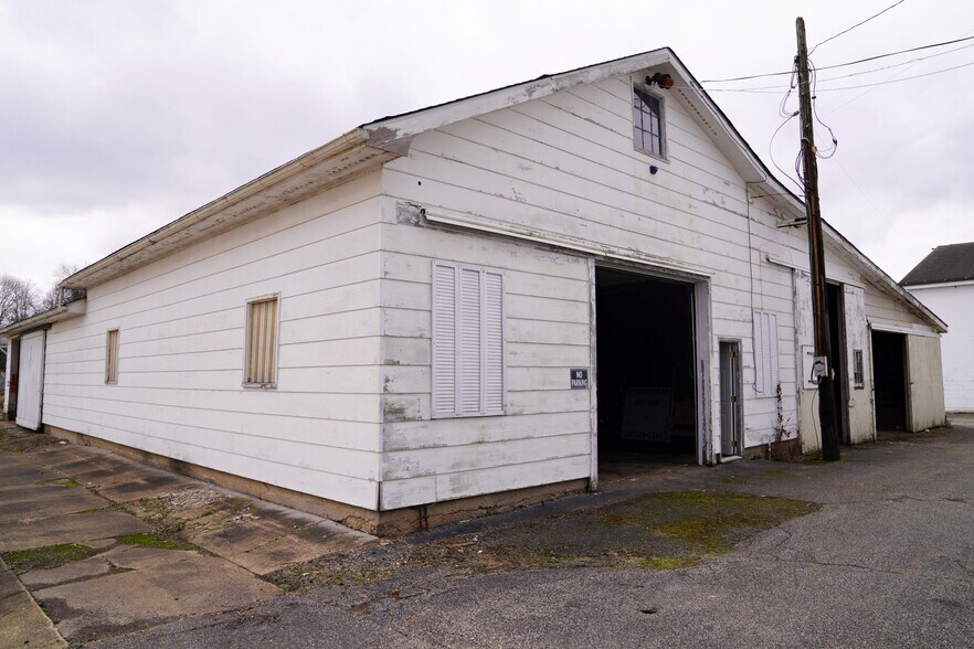 More Photos Of 16 Madison St, Leetonia Flex For Sale