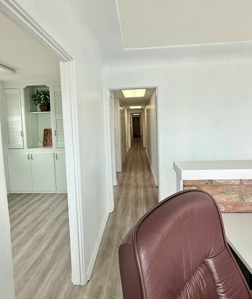More Photos Of 110 N ditmar St, Oceanside Freestanding For Lease