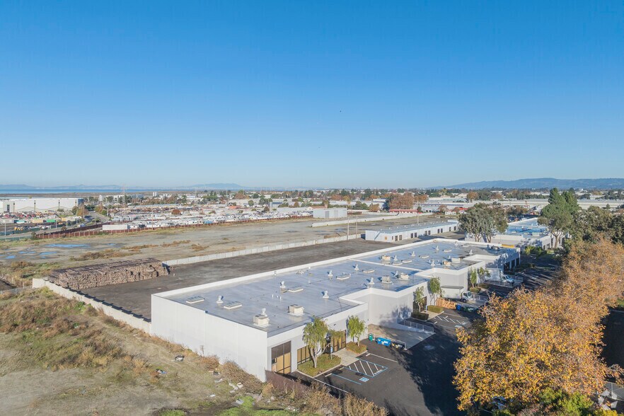 More Photos Of 25005 Viking St, Hayward Unknown For Lease