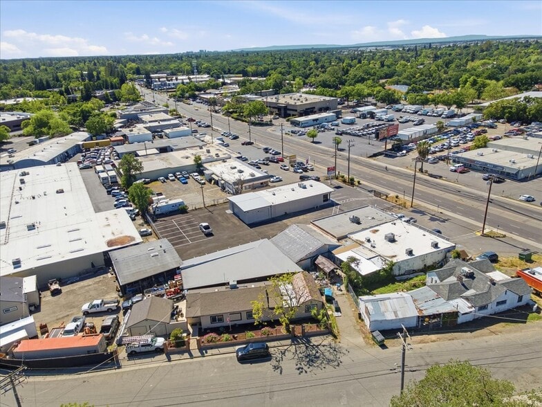 More Photos Of 4554 Auburn Blvd, Sacramento Auto Dealership For Sale