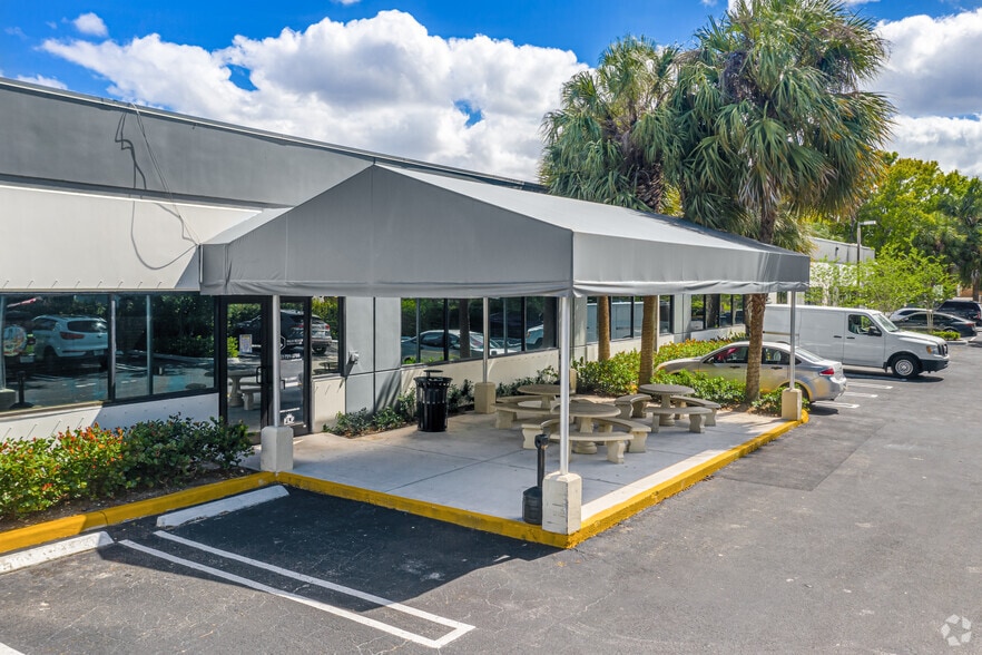More Photos Of 801 Northpoint Pky, West Palm Beach Office For Lease