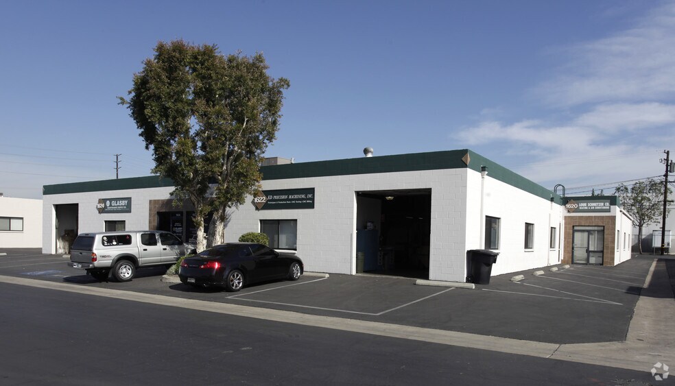 More Photos Of 1620-1626 Orangethorpe Way, Anaheim Warehouse For Lease